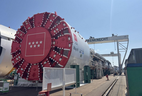 La tuneladora 'Mayrit' para ampliar la L11 de Metro viaja ya a Madrid