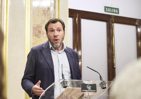 El PP carga contra Puente por mofarse de la apariencia de Feijóo