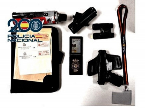 Detenido un hombre que se hacía pasar por 