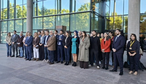 Más Madrid y PSOE guardan un minuto de silencio por Maricarmen en la Asamblea