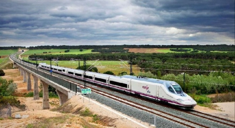 El Gobierno valora cerrar la línea de tren Madrid-Barcelona durante dos años