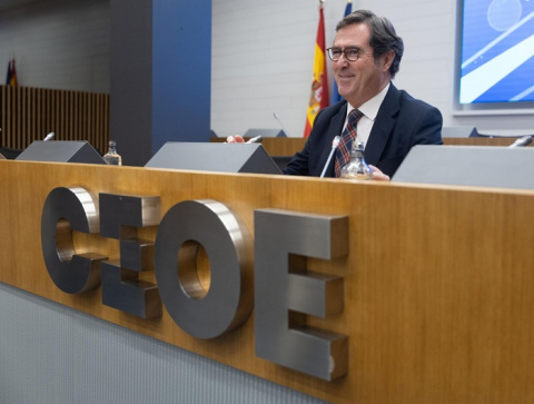 La CEOE advierte de la desaceleración de la creación de empleo