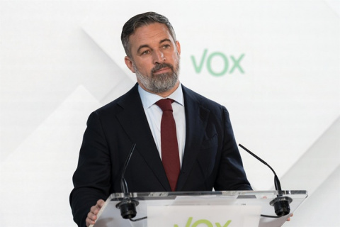 Abascal tiende la mano al PP para negociar 