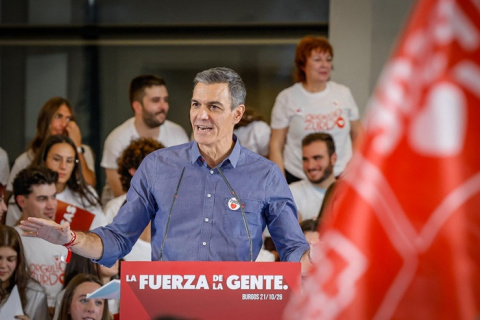 Sánchez carga contra Feijóo por sus planes sobre Igualdad y el aborto