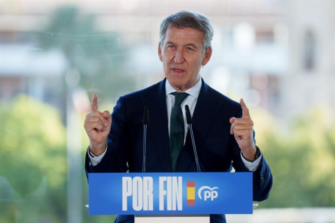 Feijóo obliga a siete 'barones' del PP a remodelar sus gobiernos