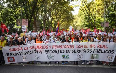 Pensionistas se manifiestan en Madrid para reclamar una subida del 6% de las pensiones