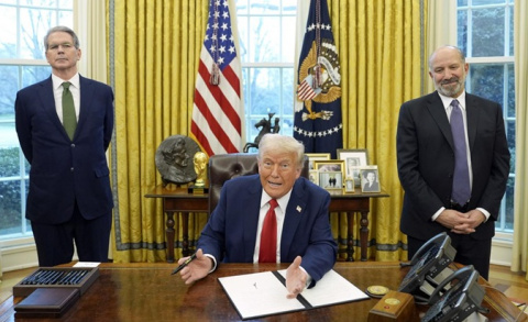 Trump advierte a Maduro que se pueden hacer las cosas 