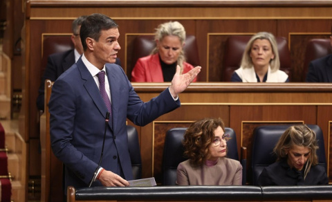 Abascal acusa a Sánchez de legar 