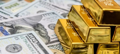 El oro supera por primera vez la barrera de los 4.400 dólares
