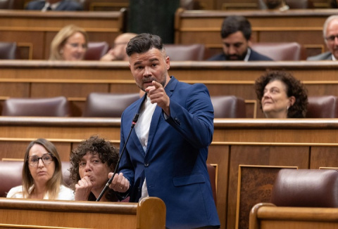 Rufián reprocha a Sánchez que a la gente no le llega