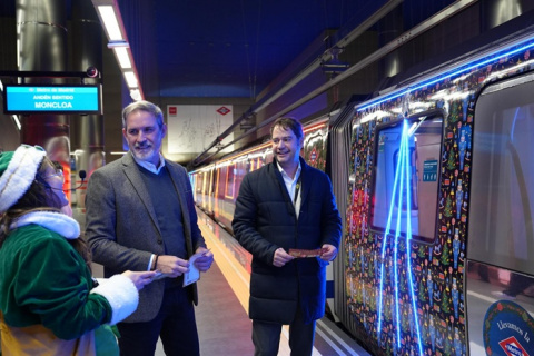 Metro propone un 'viaje mágico' en el Tren de la Navidad
